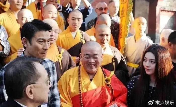 曝释永信被带走调查，少林寺回应模糊，曾被举报在国外有上亿豪宅
