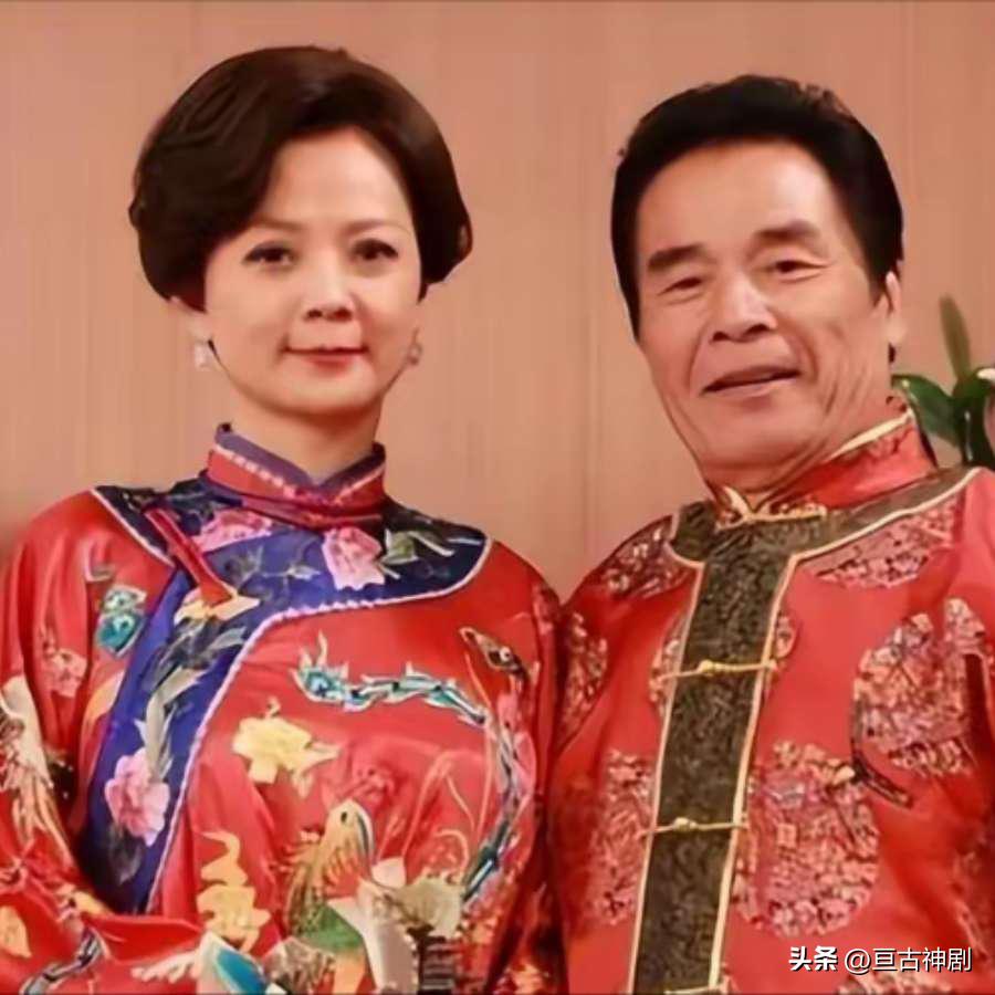 他与6个老婆生活在一起，每月给7万零花钱，年过70又娶一个美娇妻