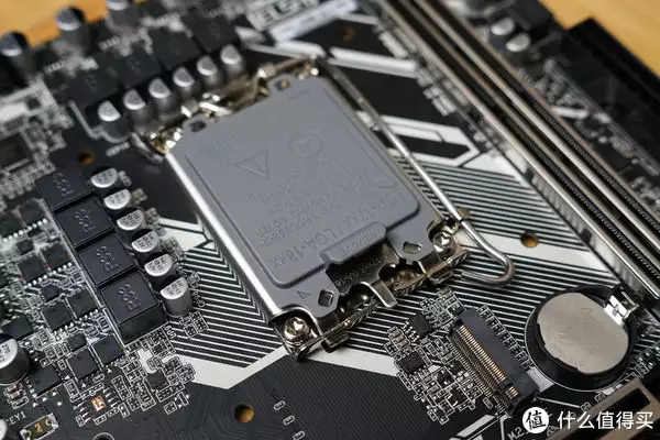 【老黄搞机篇一百六十七】年货3A来袭，艾尔莎EA H610M-E带你玩转《极品飞车22：不羁》