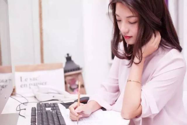 赚到人生第一个100万后，我发现：赚钱能治愈一切矫情
