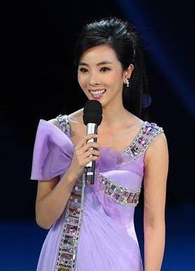 董卿李思思后，央视新出一位美女主持，被网友称为中央电台新一姐