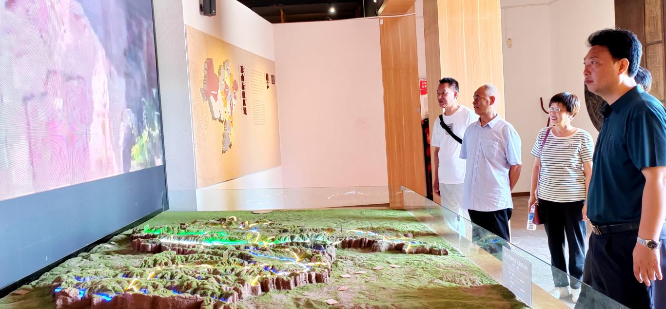 乐山市峨边县关工委赴凉山州红色教育基地考察学习
