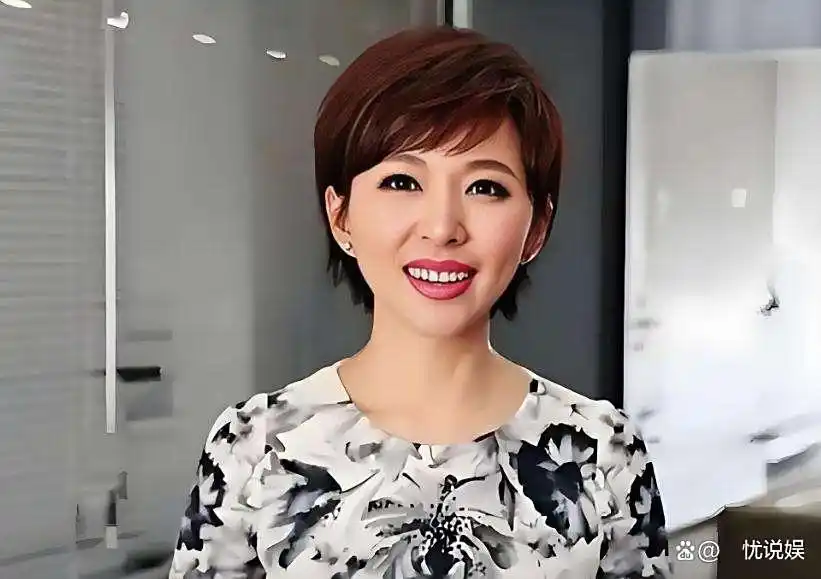 落毛凤凰不如鸡？离开央视两年，欧阳夏丹的现状证实李思思没说错