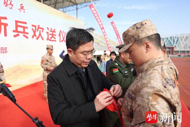 连云港赣榆：120名新兵奔赴军营开启热血新征程