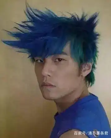 那些男明星的非主流时期，吴亦凡杀马特，鹿晗清秀，而他最帅！