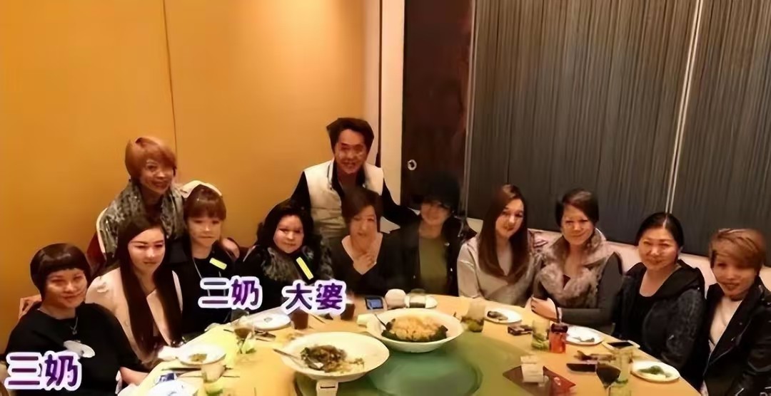 “6个老婆”同住一屋，每人每月7万零花钱，71岁娶第7房小娇妻