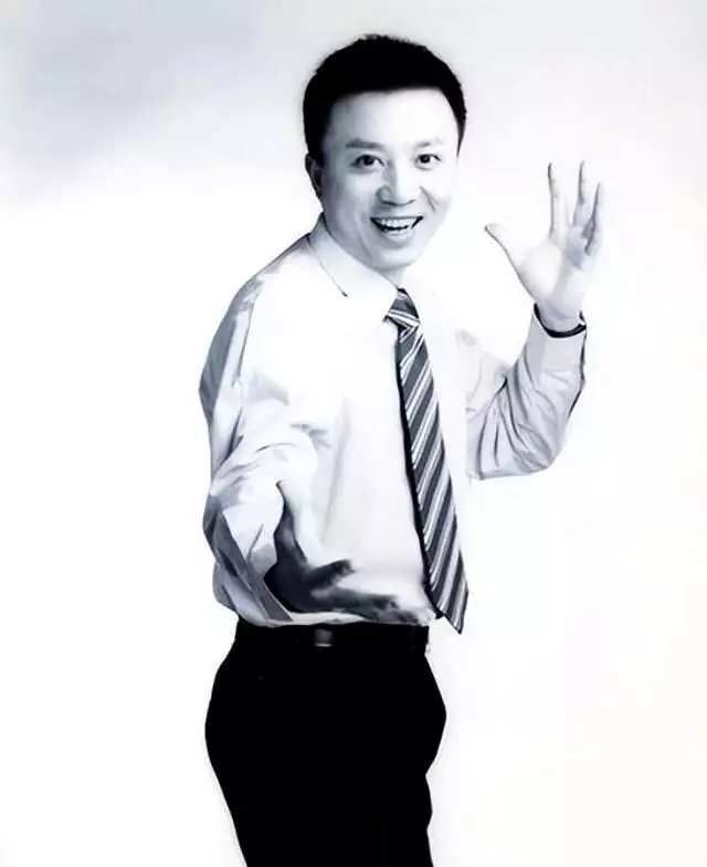 著名主持人潘涛：45岁进央视，无奈和家人分居两地，如今怎样了