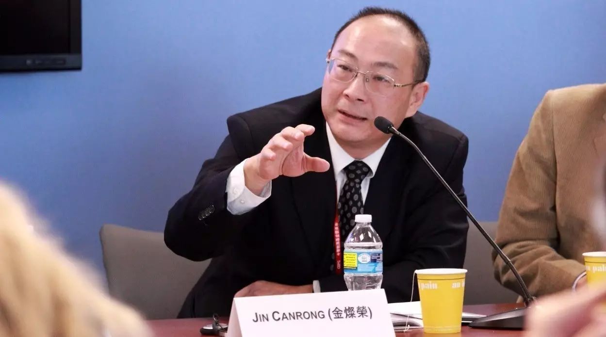 中国最大胆专家，公然在央视“忽悠”，为何却爆火28年？