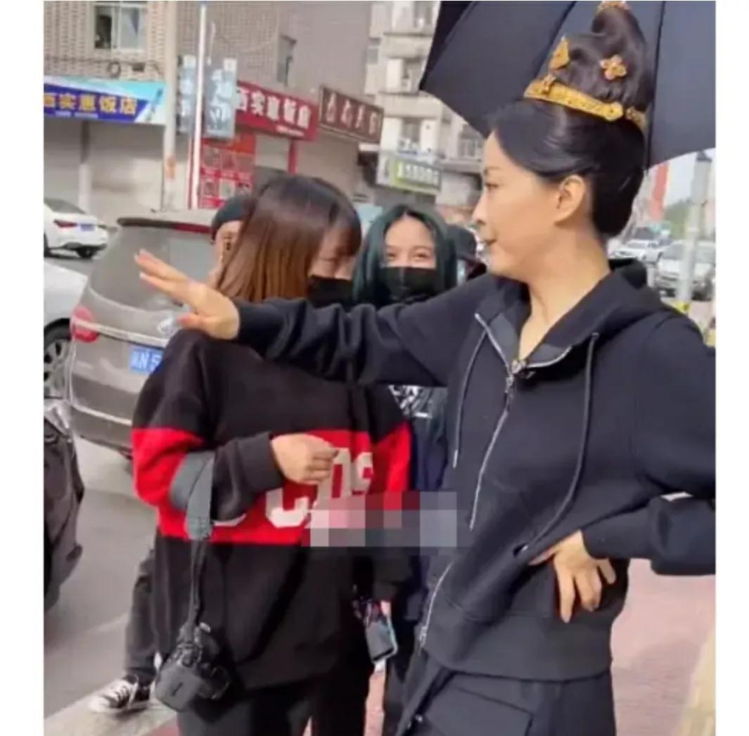“晴格格”老公王志才，从穷小子变亿万身价：前妻竟是二婚富婆