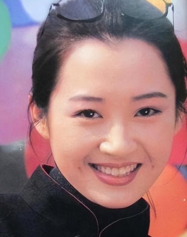 表面是艺人，实际是富家千金的9位女星，她们最不怕的就是潜规则