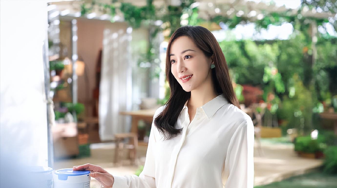 表面是艺人，实际是富家千金的9位女星，她们最不怕的就是潜规则