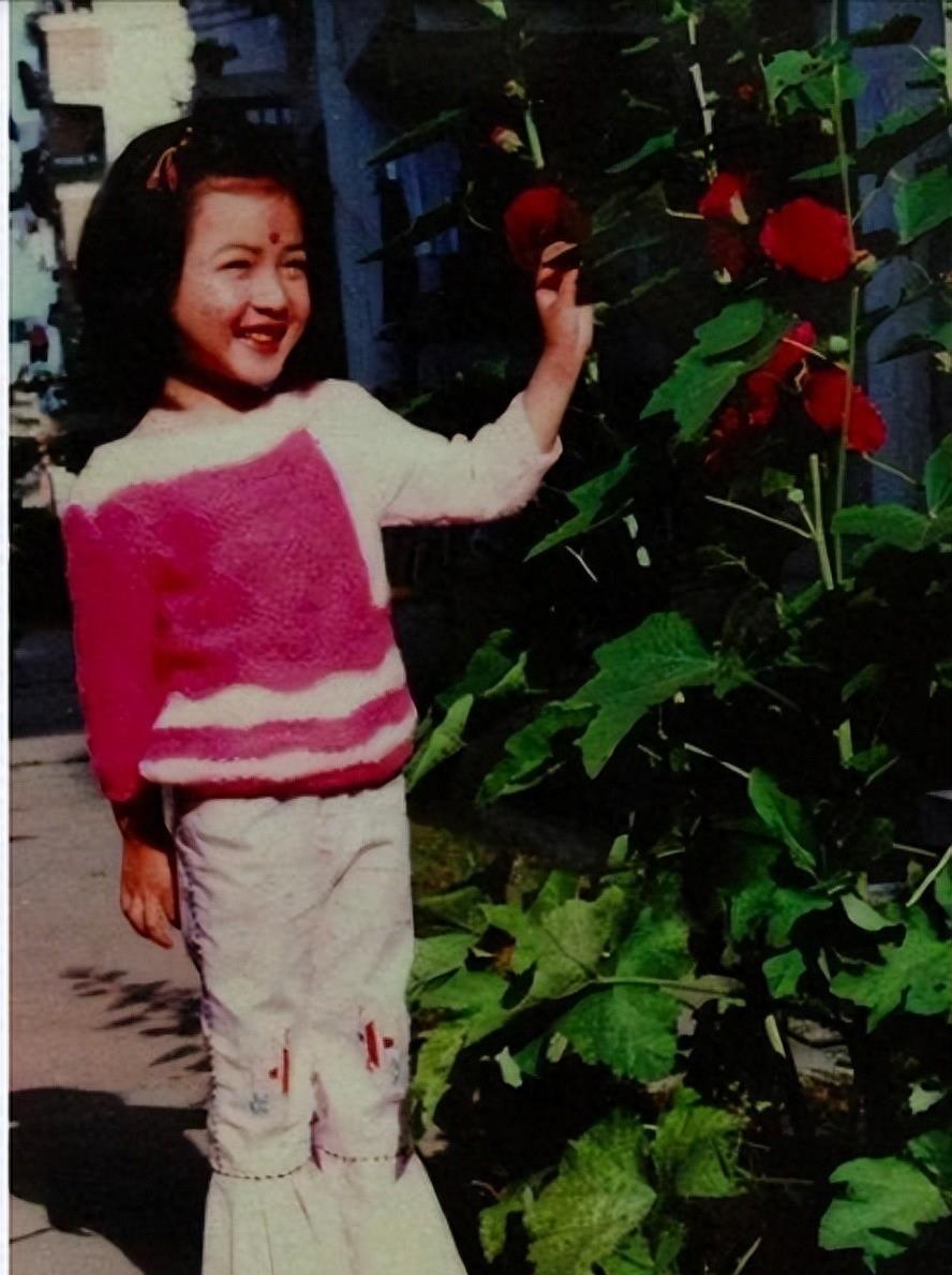 当红女星被“潜规则”7次，事业巅峰期意外生子，生父是谁仍是迷