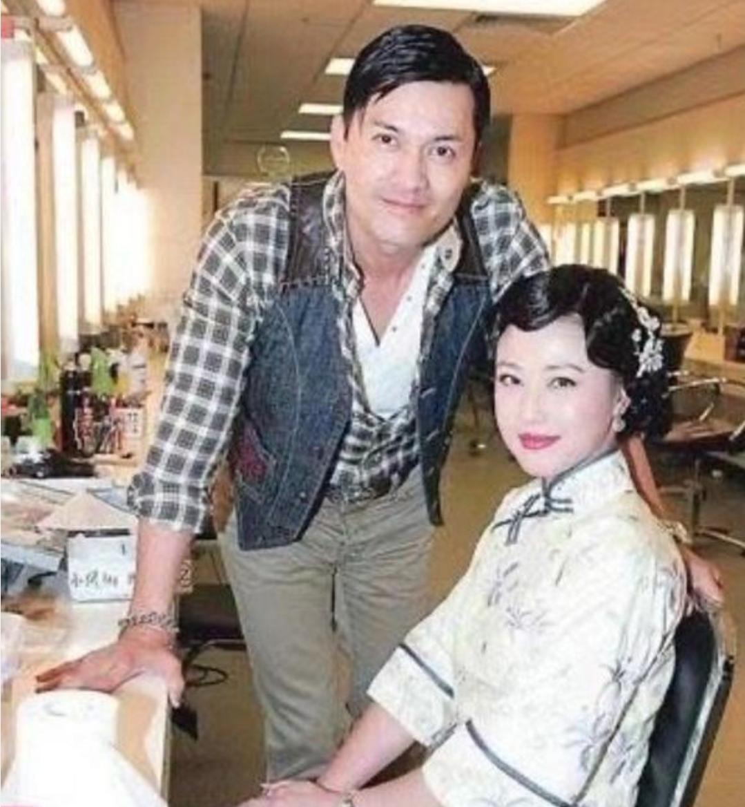 “贵州女婿”吕良伟：低谷时小妻子助他翻身，因为1个人爱上1个省