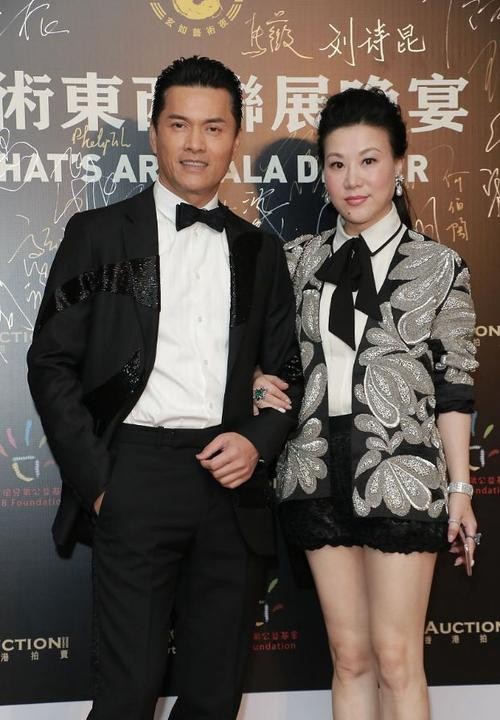 “贵州女婿”吕良伟：低谷时小妻子助他翻身，因为1个人爱上1个省