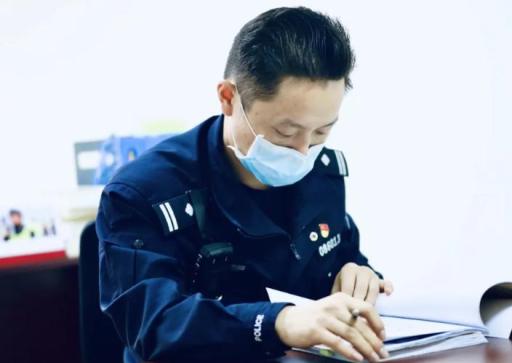 【宣宣提醒】碰瓷专业户杀到广东，专挑出租车下手！在全国作案3年