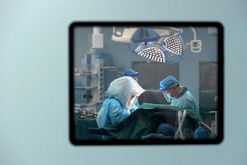怀疑老公与弟媳“好上了”，广东湛江女持刀刺死亲夫