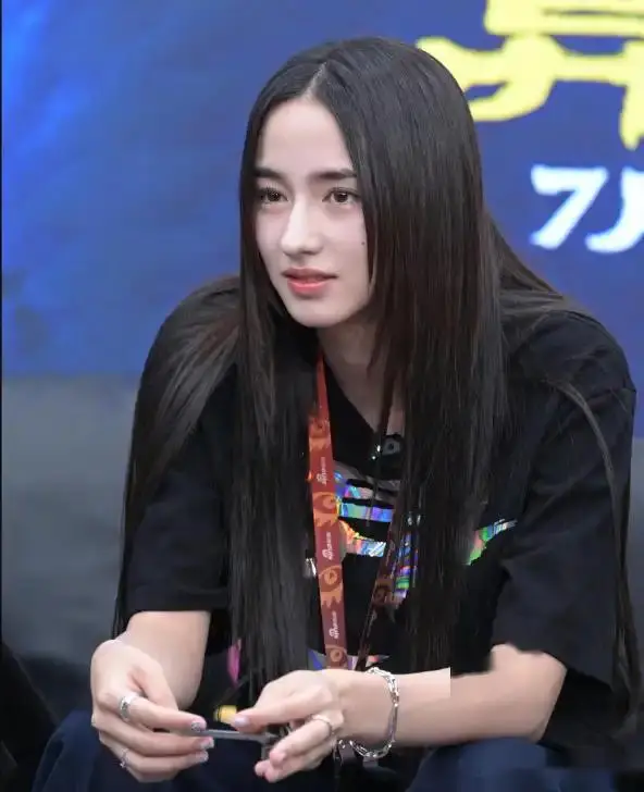 异人之下上映，冯绍峰乔振宇同台飙戏，中年艺人的魅力何在