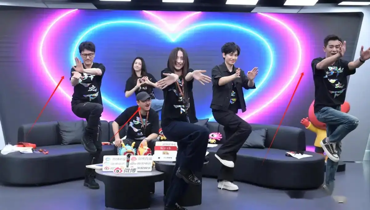 异人之下上映，冯绍峰乔振宇同台飙戏，中年艺人的魅力何在