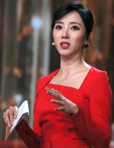 春晚的新主持人，今年为什么选了她？