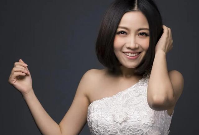 姚贝娜查出乳腺癌时是早期，经过化疗后已痊愈，为何人还是没了？