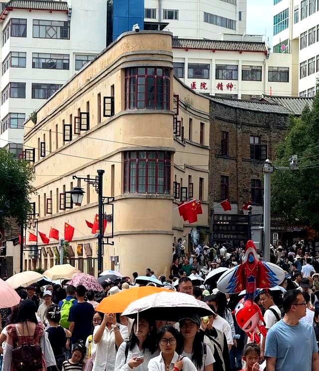 我是上海人，国庆杀到昆明，被这座大城市惊得目瞪口呆！