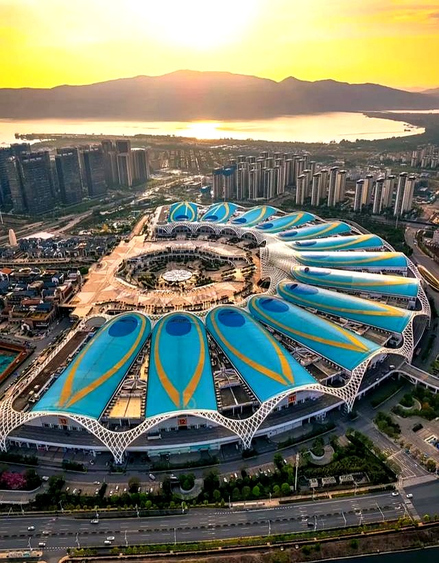 我是上海人，国庆杀到昆明，被这座大城市惊得目瞪口呆！