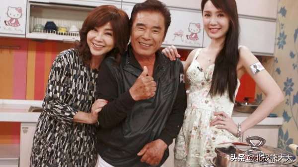 “6个老婆”同住一屋，每人每月7万零花钱71岁又娶第七房小娇妻