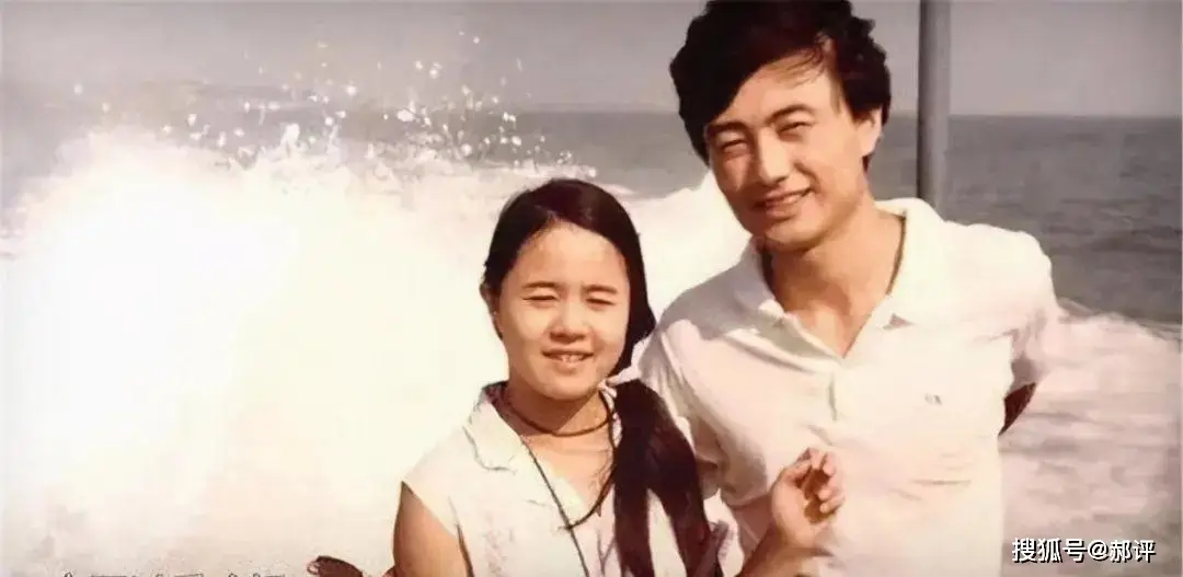 他们被认为是央视最不般配的夫妻，却恩爱了34年，如今成为典范