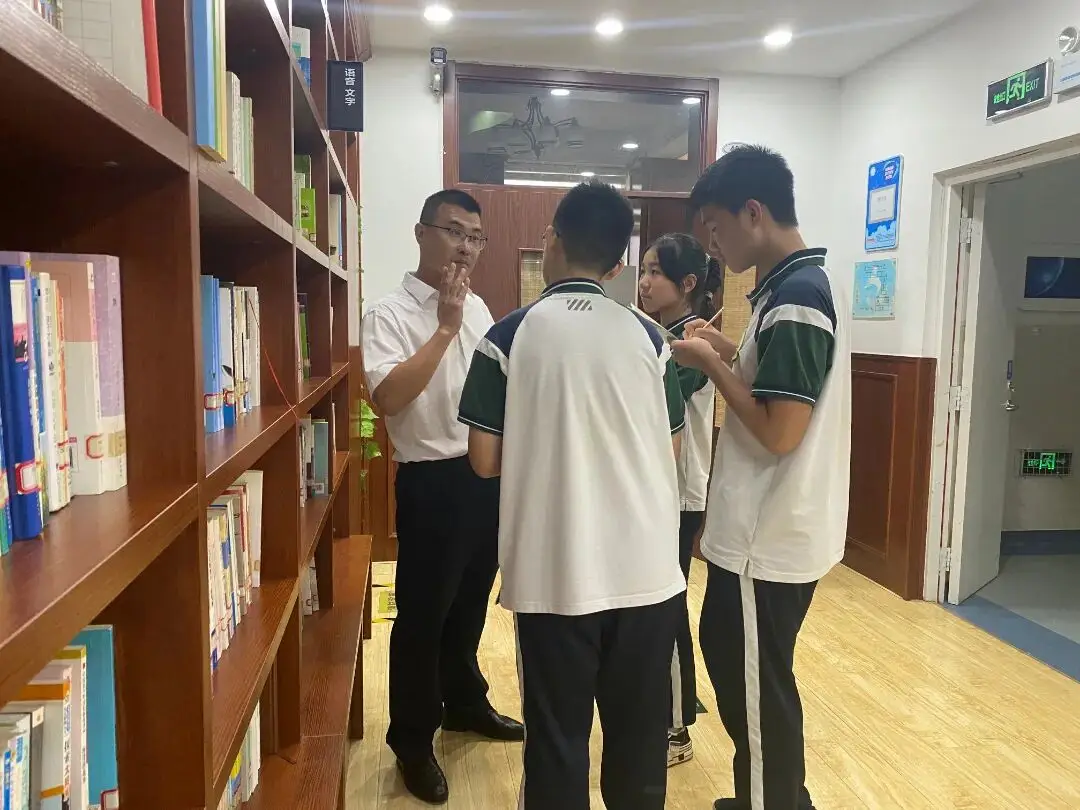 妙笔书写校园事，争做时代记录者 | 育才学校八年级新闻写作活动
