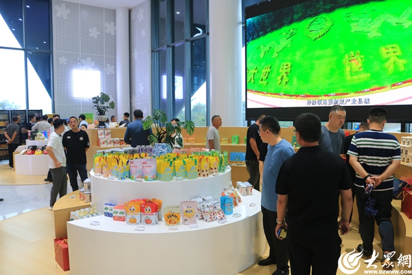 让秋月梨飘香国内外大市场——2025首届中国秋月梨大会在莱阳成功举办