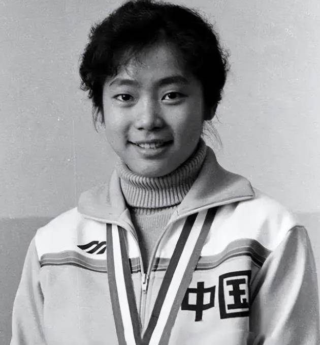 女排五连冠功臣梁艳，丈夫是著名作曲家同事，如今当老板身家过亿