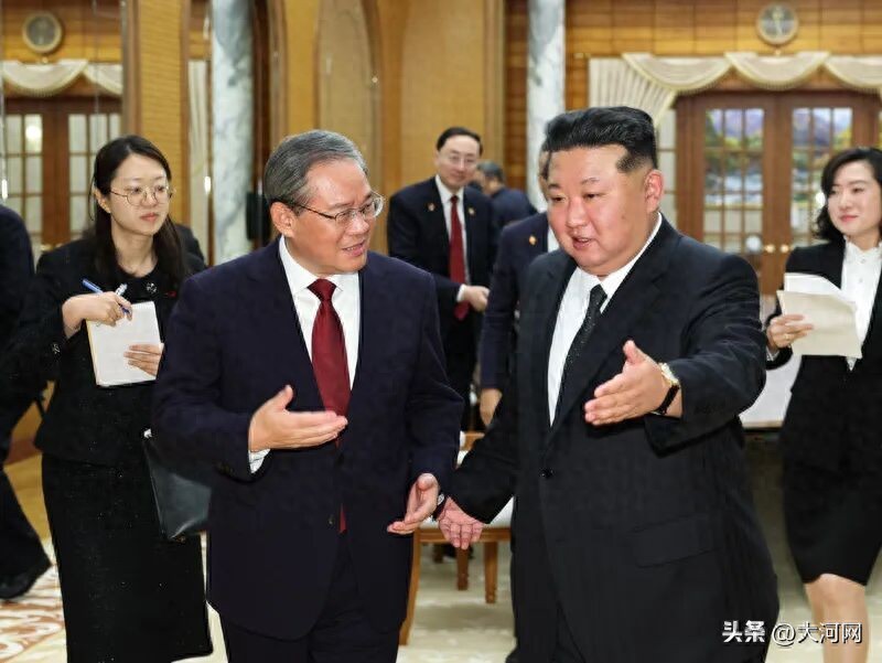 李强会见朝鲜劳动党总书记、国务委员长金正恩