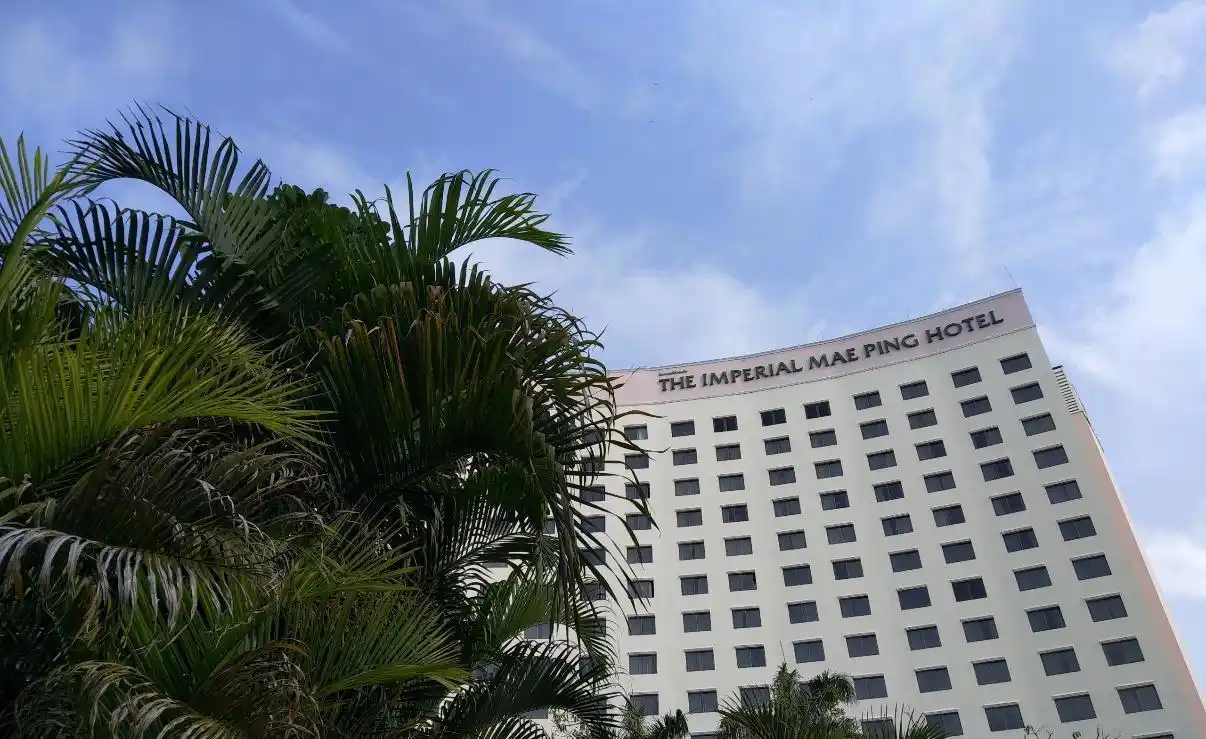 邓丽君在医院逝世，记者近距离拍摄遗体，发现令人震惊的场景