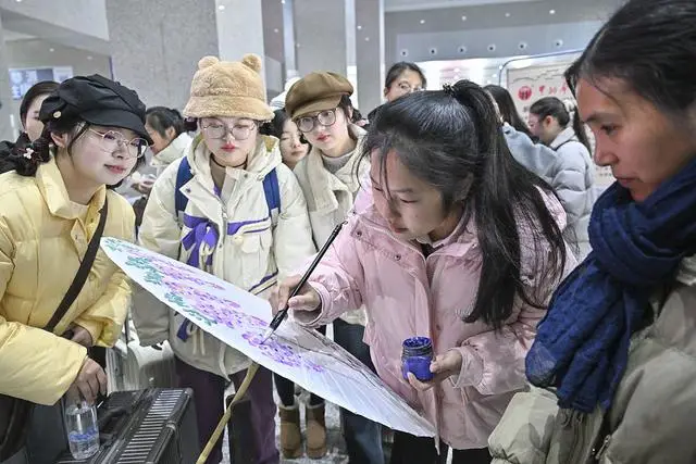2025中国年｜春运启动：回家的路，就是最美的风景