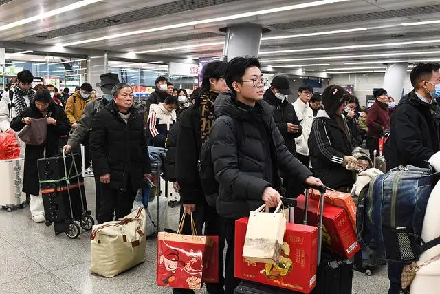 2025中国年｜春运启动：回家的路，就是最美的风景