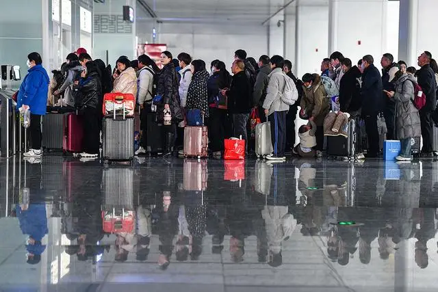2025中国年｜春运启动：回家的路，就是最美的风景