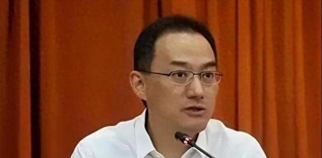 张怡宁的内心太强大了，闪婚嫁大20岁徐威，如今他已经衰老了很多