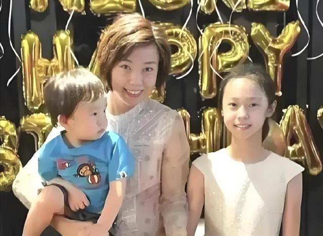 张怡宁的内心太强大了，闪婚嫁大20岁徐威，如今他已经衰老了很多