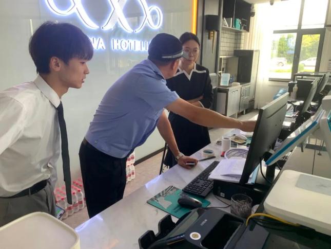 阳光下的守护｜近海派出所开展国家网络安全宣传周活动 织密网络安全“防护网”