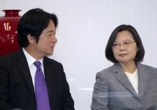 原来如此，蔡英文，一个顽固台独老妇女，不婚不育是有原因的！