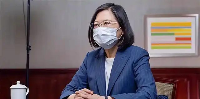 蔡英文现状：被党内批判