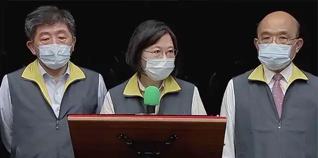 蔡英文现状：被党内批判