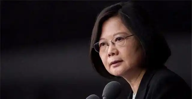 蔡英文现状：被党内批判