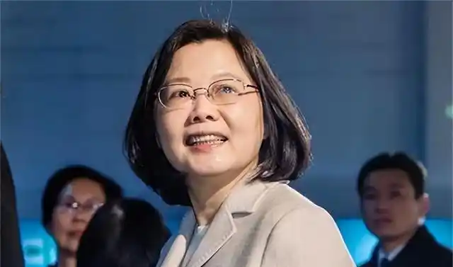 蔡英文现状：被党内批判