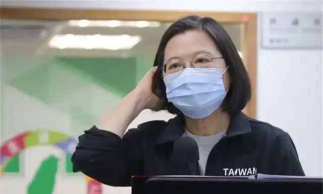 蔡英文现状：被党内批判