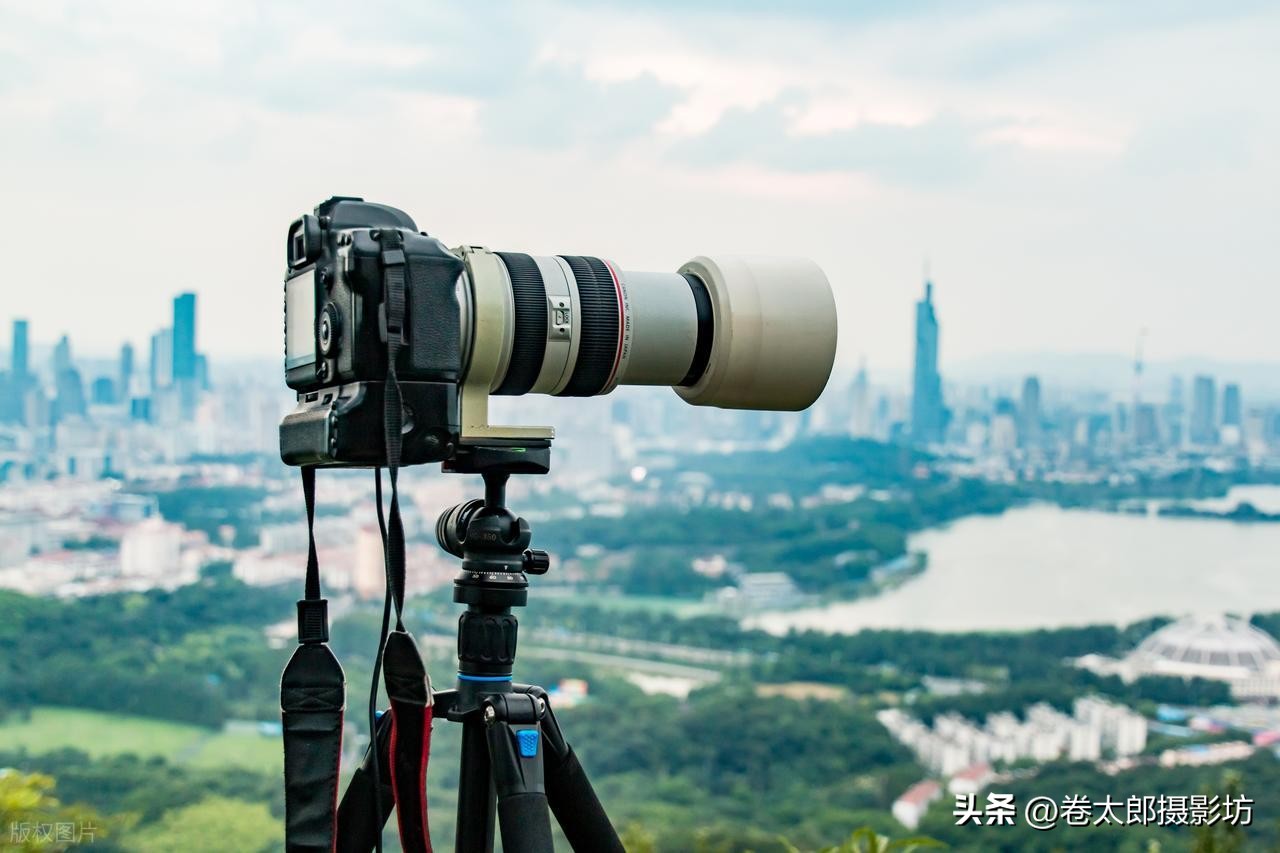 专业工具，都不会让人很“舒服”，所以专业相机不是大多数人的菜