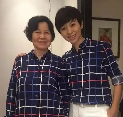 欧阳夏丹消失189天，43岁未婚的背后，有着不为人知的一面