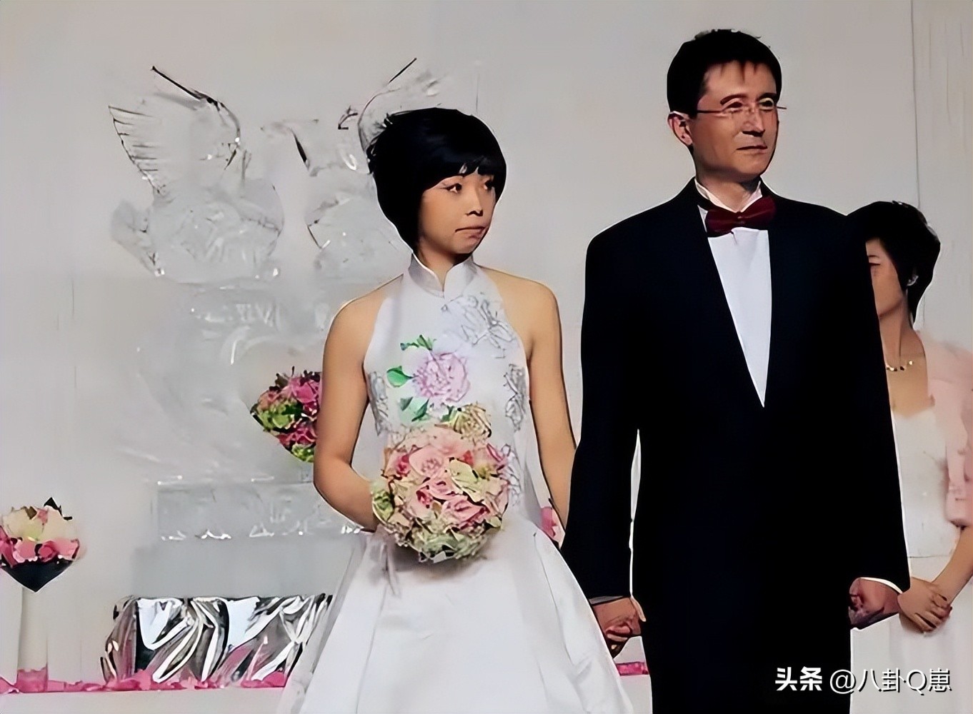 张怡宁徐威同框！64岁徐威开始衰老，44岁张怡宁依然娇艳，太唏嘘