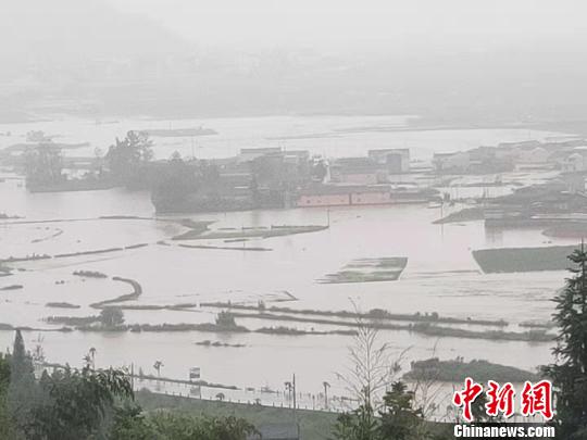 连日强降雨 云南腾冲突发山洪泥石流灾害