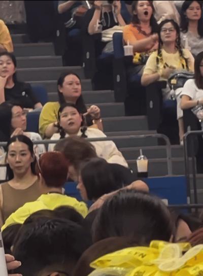 少爷陈楚河帅气亮相刘宇宁演唱会，黑帮太子爷的气质太浓了